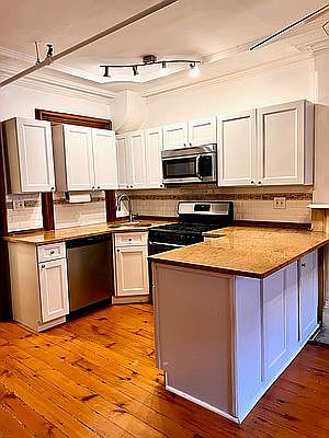 1st image of 381 Grand Ave #1