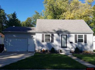 520 Monroe Ave, North Mankato, MN 56003