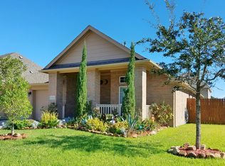 8302 Hampton Bay Dr, Baytown, TX 77523