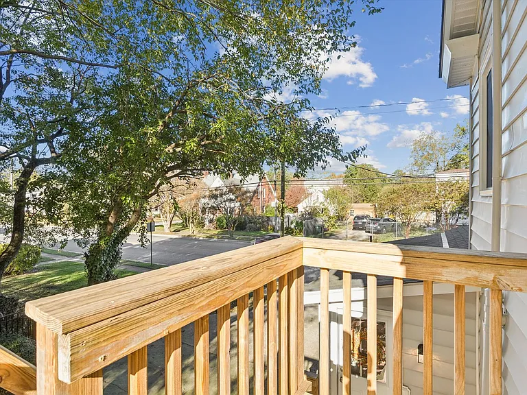 107 N High St — Photo 8