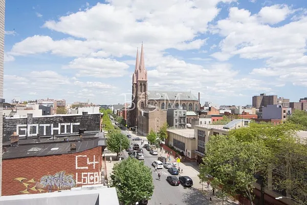 Rented by Brick&Mortar | media 48