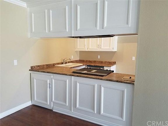 3rd image of 4104 Emerald St APT B