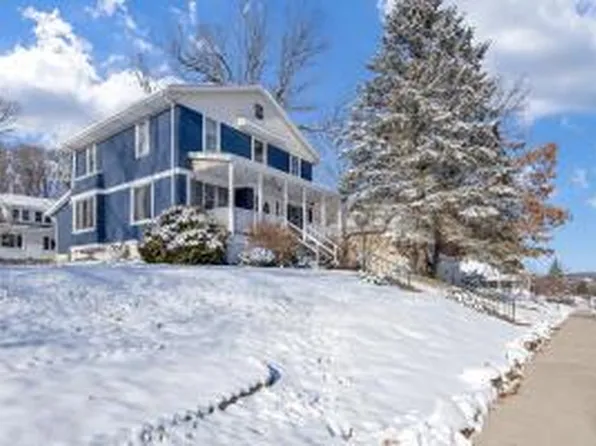 521 Kettle Moraine DRIVE SOUTH South, Slinger, WI 53086