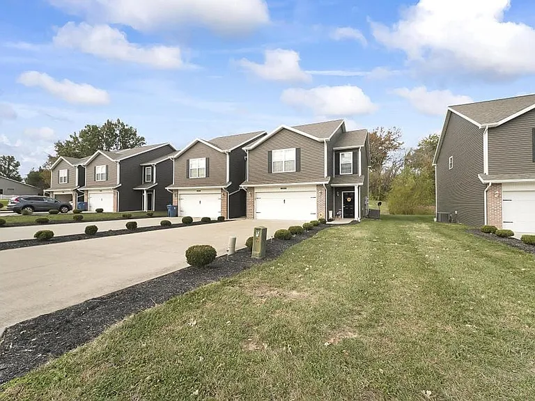 1303 Black Diamond Dr — Photo 10