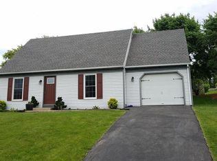 11 Ruffleg Cir, Denver, PA 17517