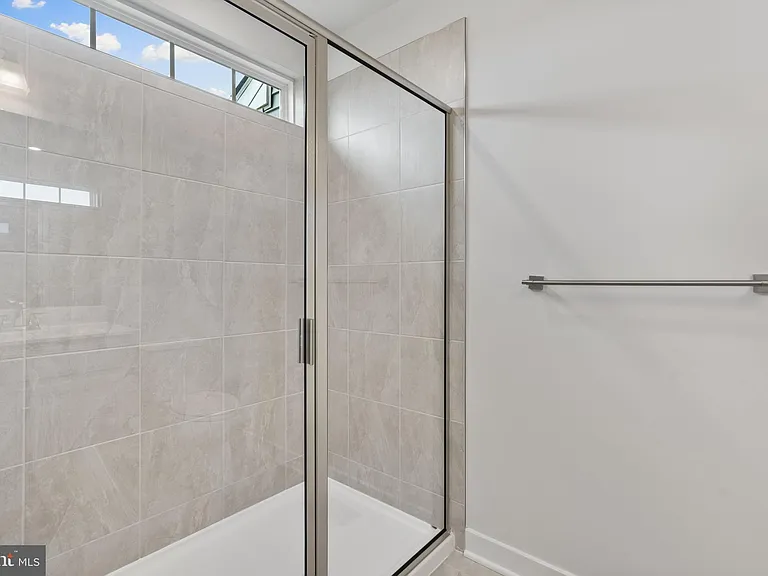 1505 Wilmer Park Ln — Photo 25