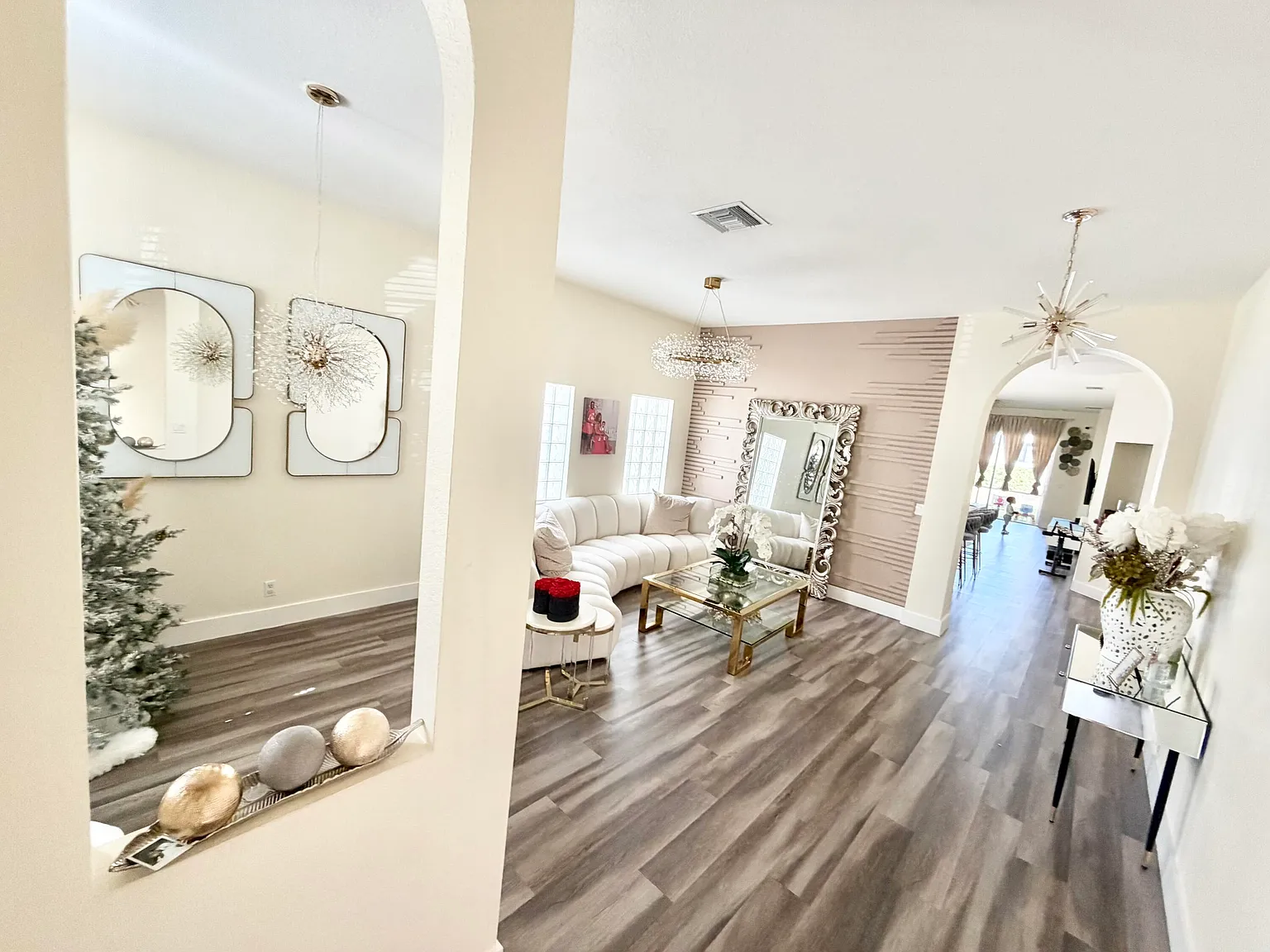3 bed, 2.0 bath, 1812 sqft, $3,500 — Photo 3