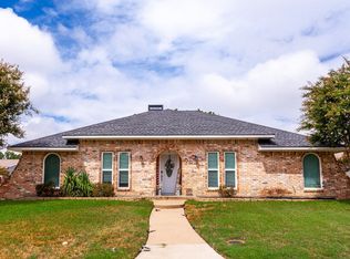 101 Indian Trace Ln, Waxahachie, TX 75165