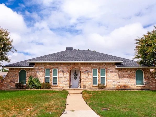 101 Indian Trace Ln, Waxahachie, TX 75165