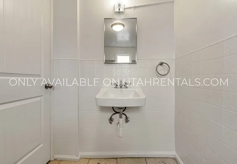 1075 S Jeremy St #2 — Photo 15