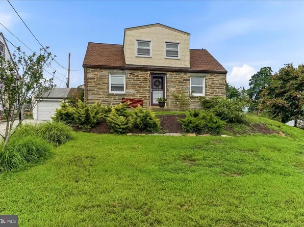 2 Sheridan Ln, Aston, PA 19014