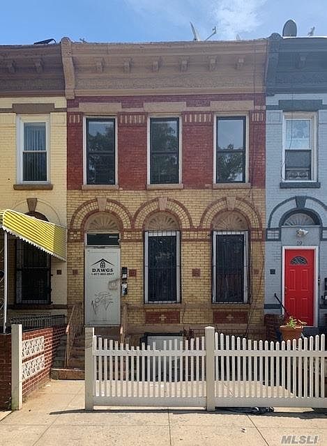 1st image of 17 Jardine Pl