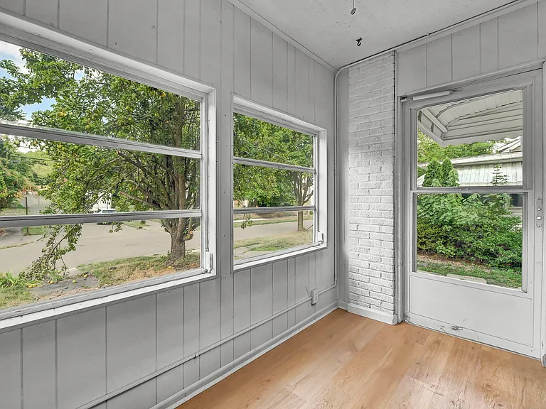1584 Hampton Rd — Photo 29