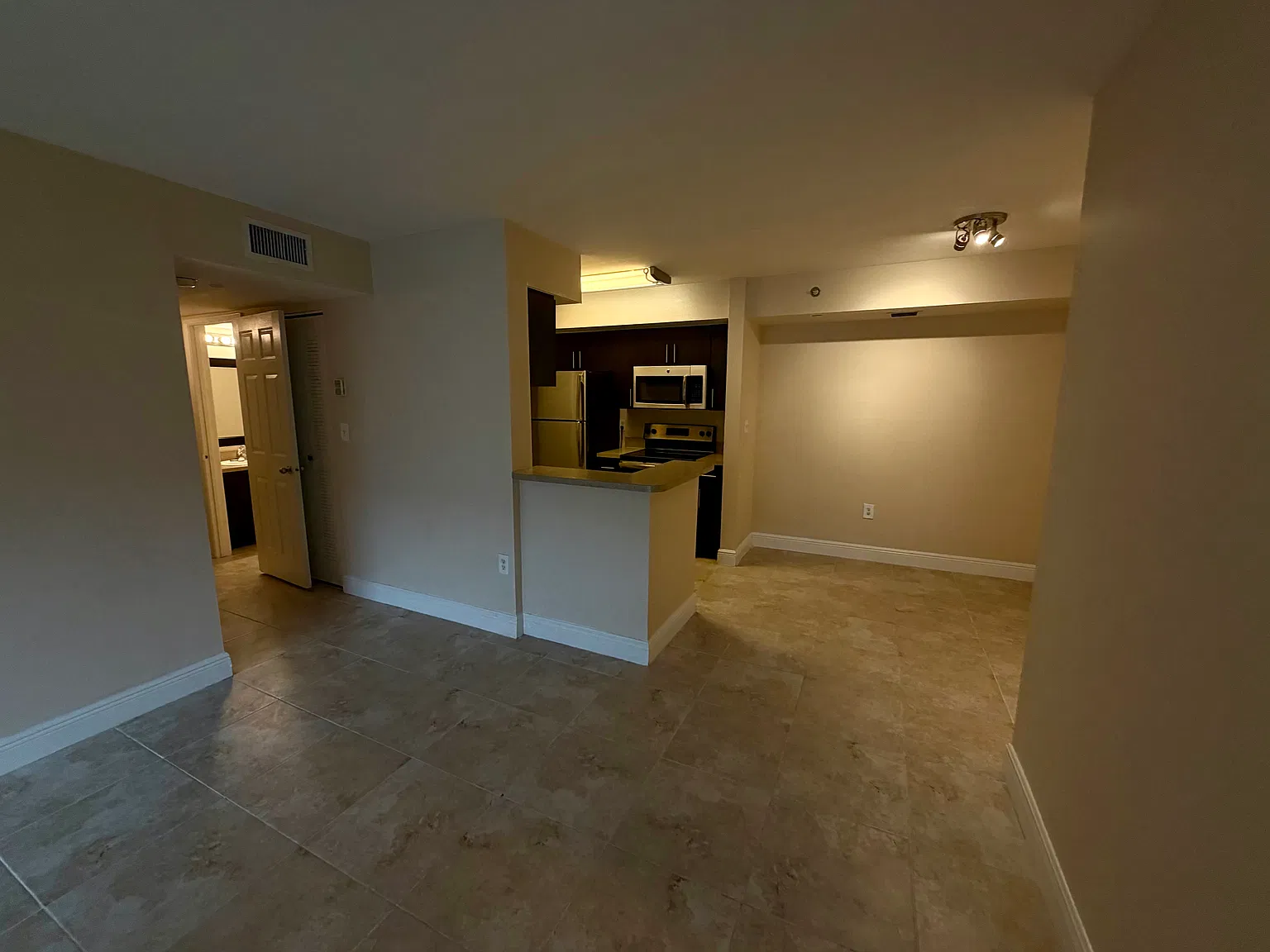 2 bed, 1176 sqft, $2,155 — Photo 1