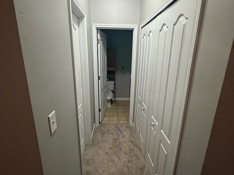 2414 Suwanee Pointe Dr — Photo 32