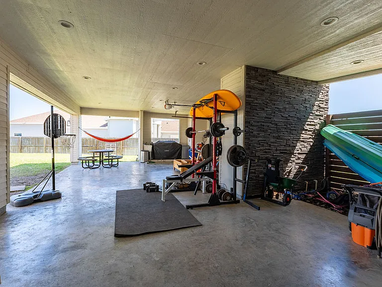 3819 Tolosa St — Photo 7