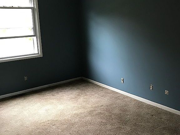 3rd image of 2301 Briar Hills Dr NE