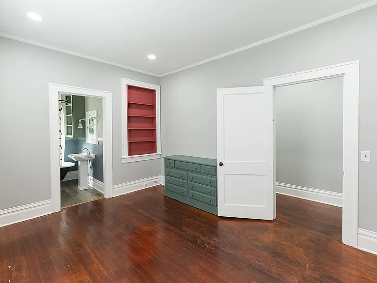 501 Steele St — Photo 53