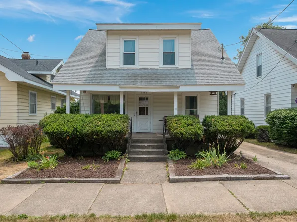 1038 Richmond St NW, Grand Rapids, MI 49504