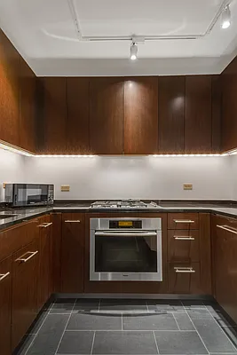 Rented by BARNES New York | media 19