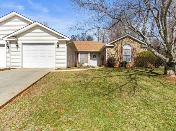 137 Meadow Green Ct, Amherst, VA 24521