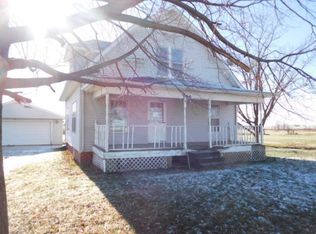 106 Dickson St, Sidell, IL 61876