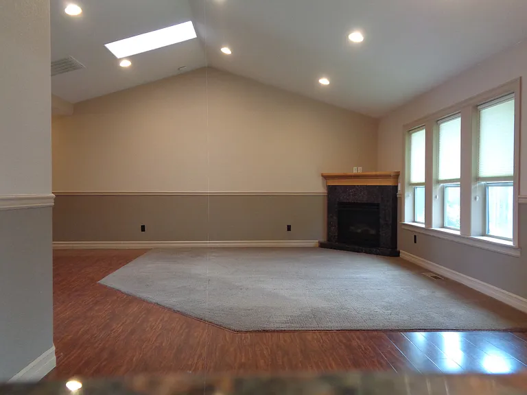 6439 Robin Hood St SE — Photo 10