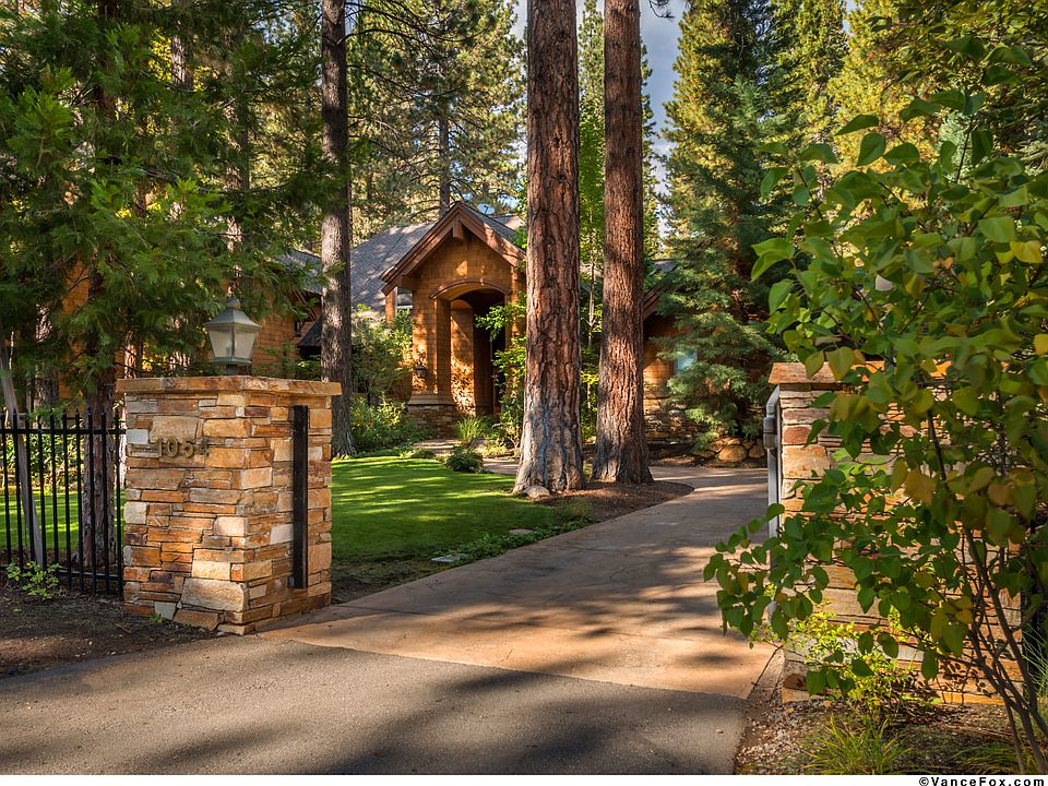 Gated executive property