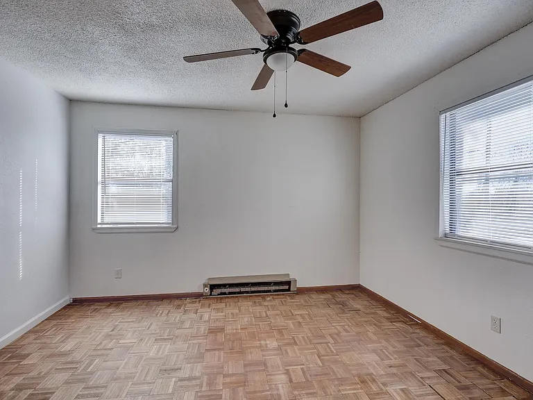 3801 Cresswell Ave — Photo 34