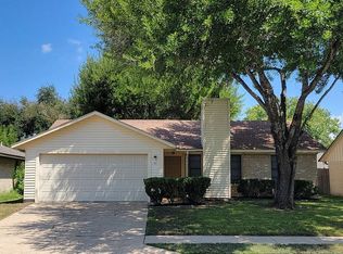 121 Suzanne Ln, Victoria, TX 77901