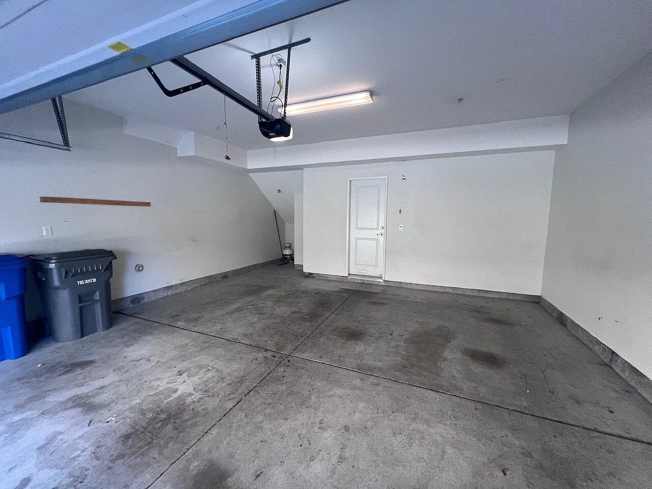 4 bed, 3.5 bath, 1563 sqft, $3,900 — Photo 4