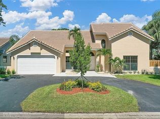 5621 NW 66th Ave, Coral Springs, FL 33067