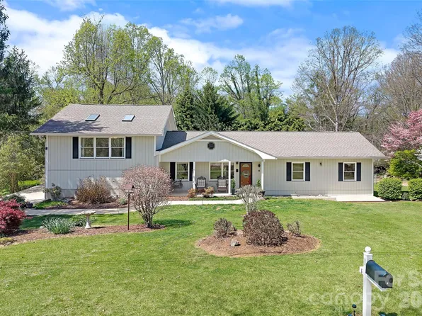 6 Mulberry Dr, Arden, NC 28704