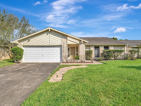 2nd image of 16019 Stonehaven Dr