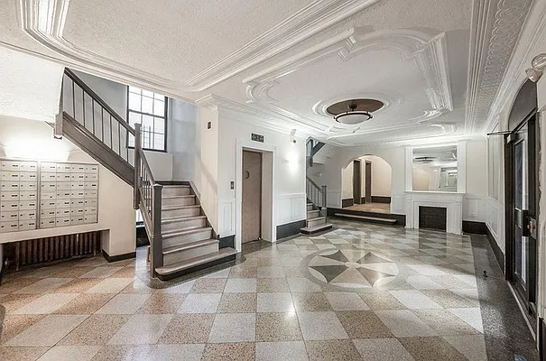 Sold by CENTURY 21 Sunny Gardens Realty, Inc. | media 2