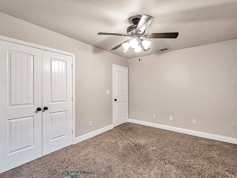 423 O'Rourke St — Photo 15