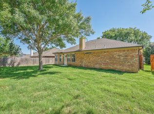 7908 Copper Canyon Dr, Arlington, TX 76002