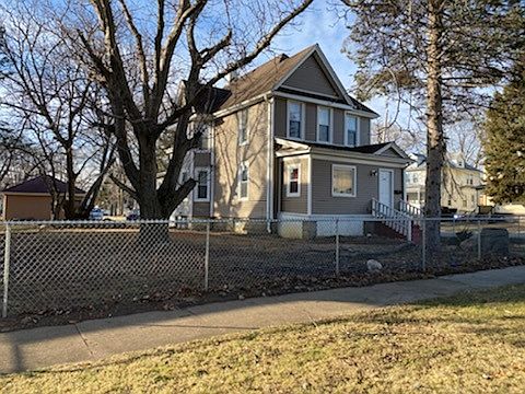 3rd image of 1800 Park Ave