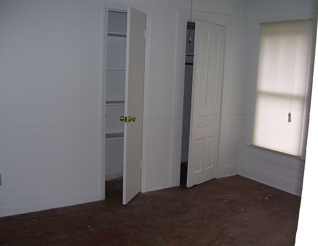 2nd image of 302 Uwharrie St