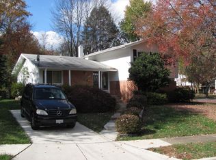 3210 Saber Cir, Fairfax, VA 22030