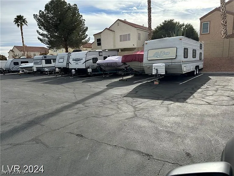 1887 Apricot Ct — Photo 28