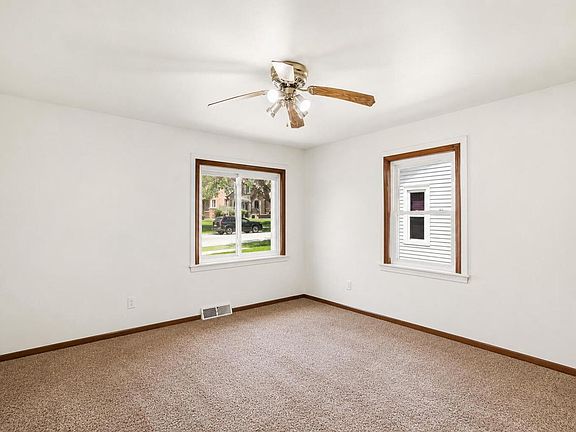 5th image of 3180 S 41st STREET