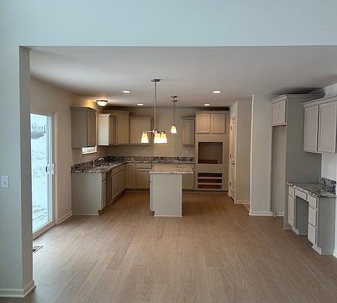 5th image of 6450 Earl June Ct