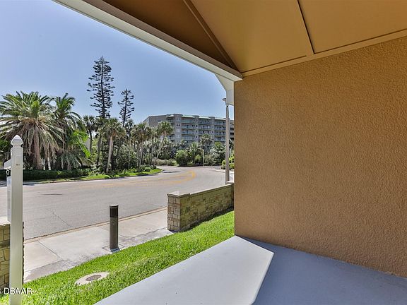 3rd image of 121 Ocean Cir