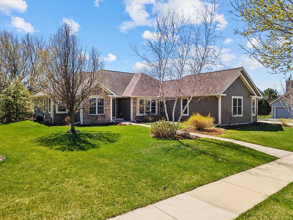 2907 South Gate DRIVE, Hartford, WI 53027 Zillow