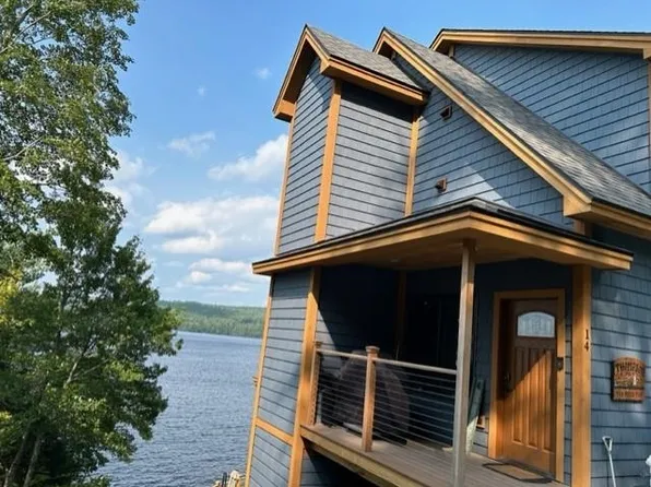 14 Edgemont Landing Rd, Newbury, NH 03255