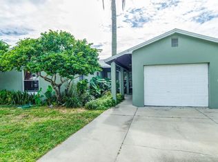 16214 1st St E, Redington Beach, FL 33708