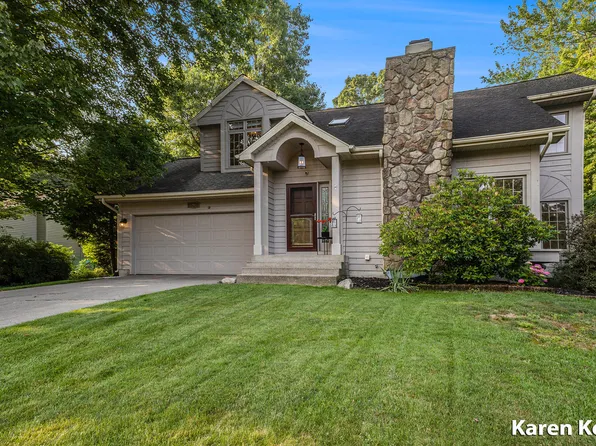 5268 E Woodmeade Ct SE, Ada, MI 49301