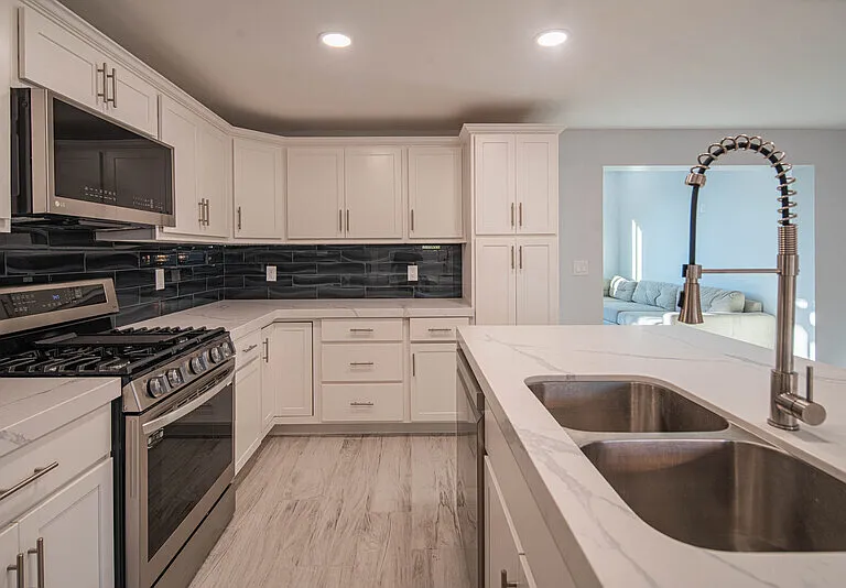 3701 E Ludlow Dr — Photo 16