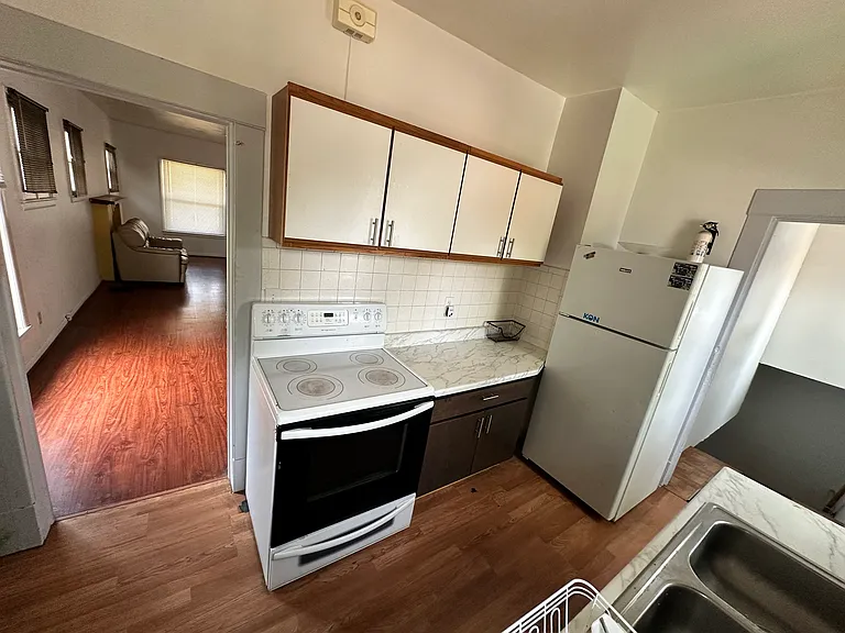 324 E Uintah St — Photo 12